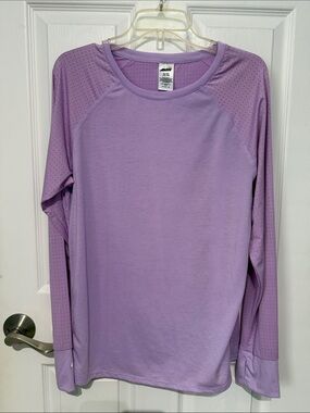 NWT Avía Long Sleeve Performance Top in Lavender. Size 16-18.
